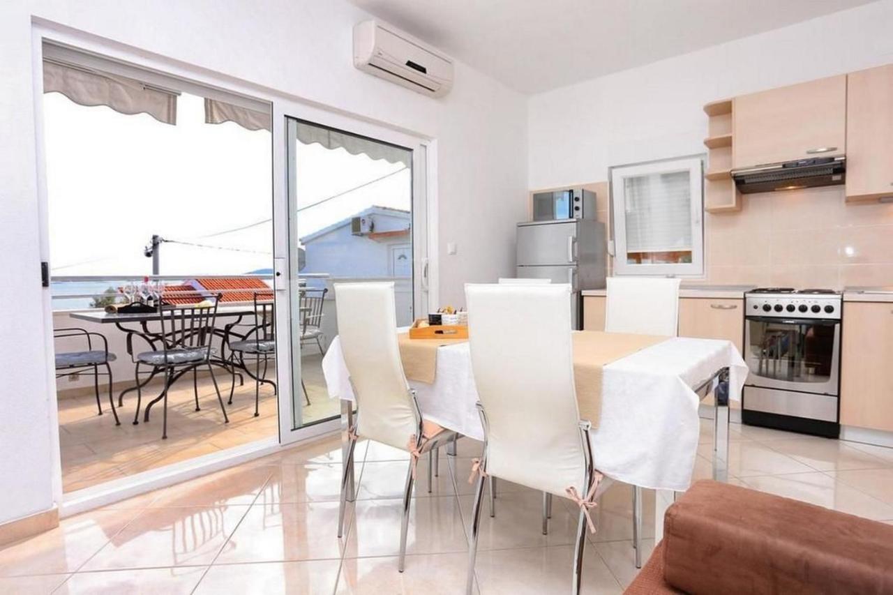 Apartments Frano Seget Vranjica Exterior photo