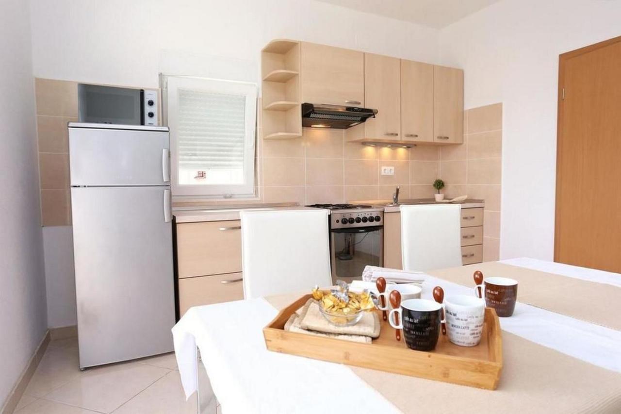Apartments Frano Seget Vranjica Exterior photo